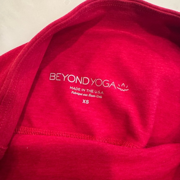Beyond Yoga Spacedye Cherry Red Leggings XS - Picture 3 of 3
